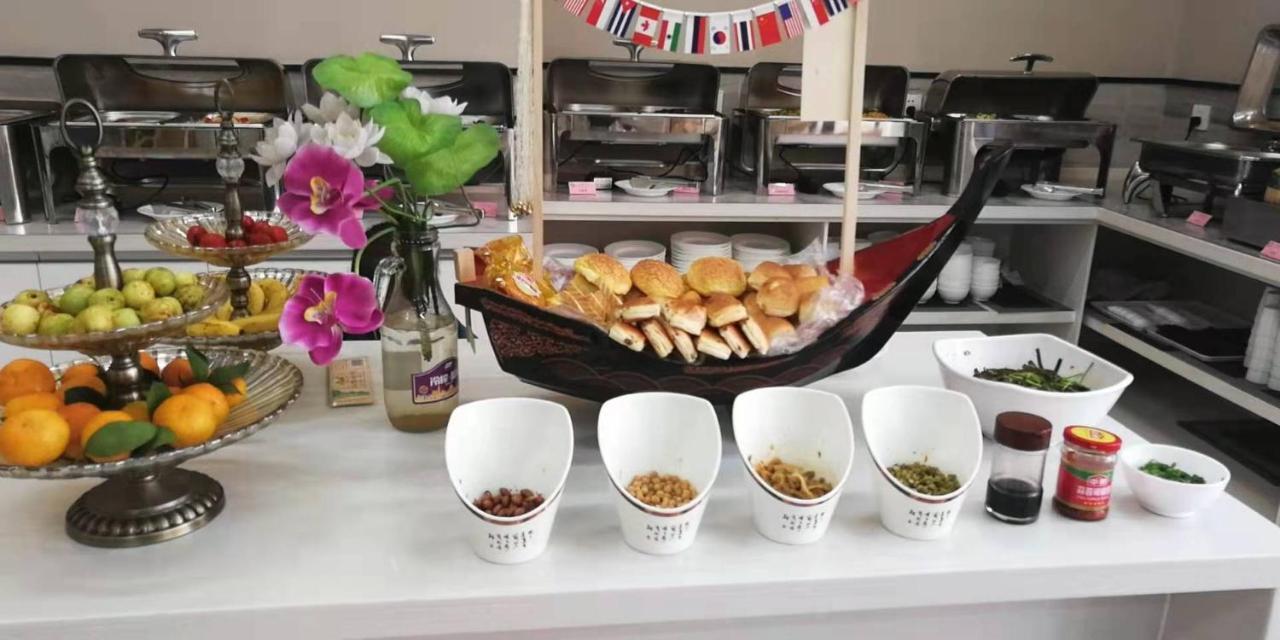 Foshan Jinlai Holiday Hotel Екстер'єр фото