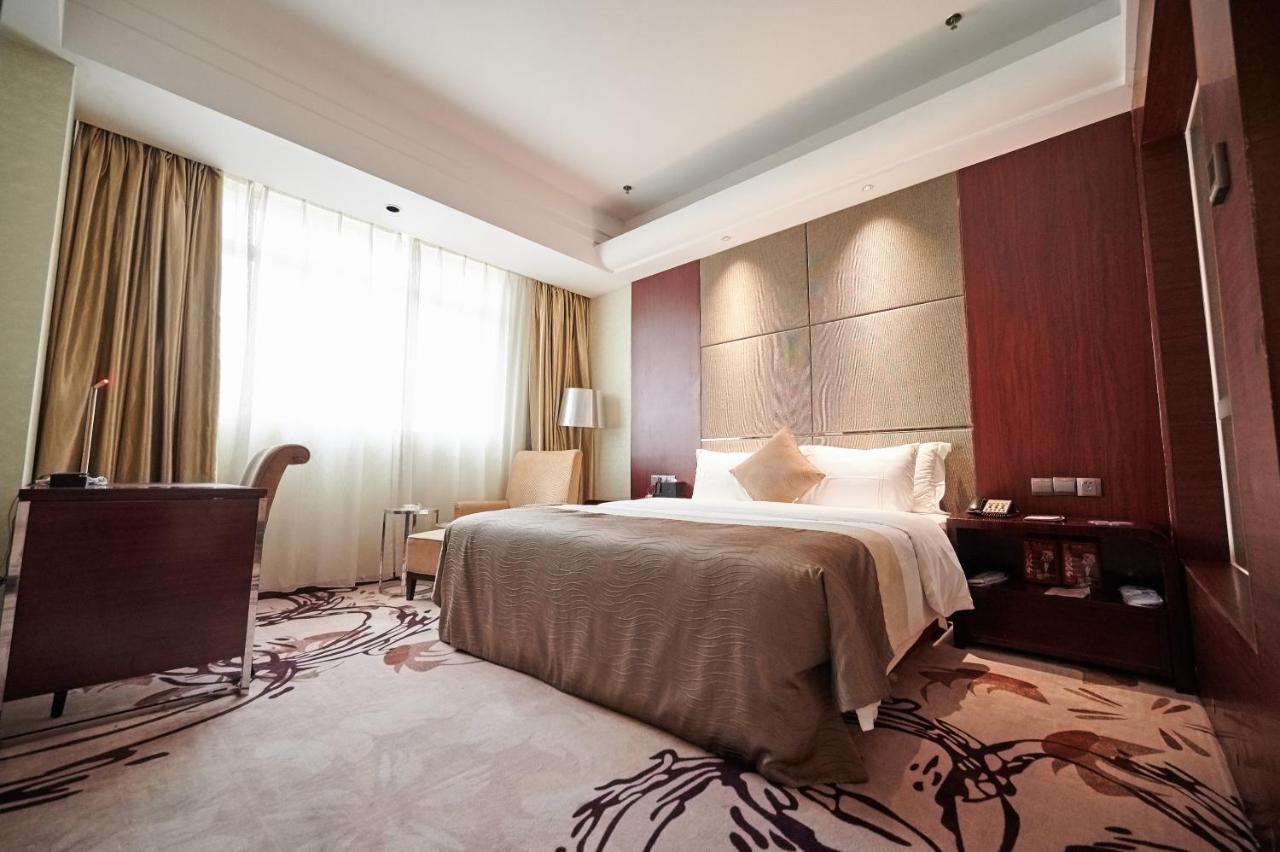 Foshan Jinlai Holiday Hotel Екстер'єр фото