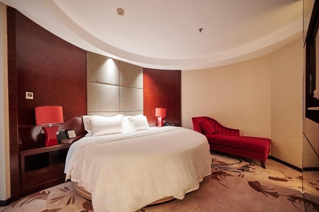 Foshan Jinlai Holiday Hotel Екстер'єр фото
